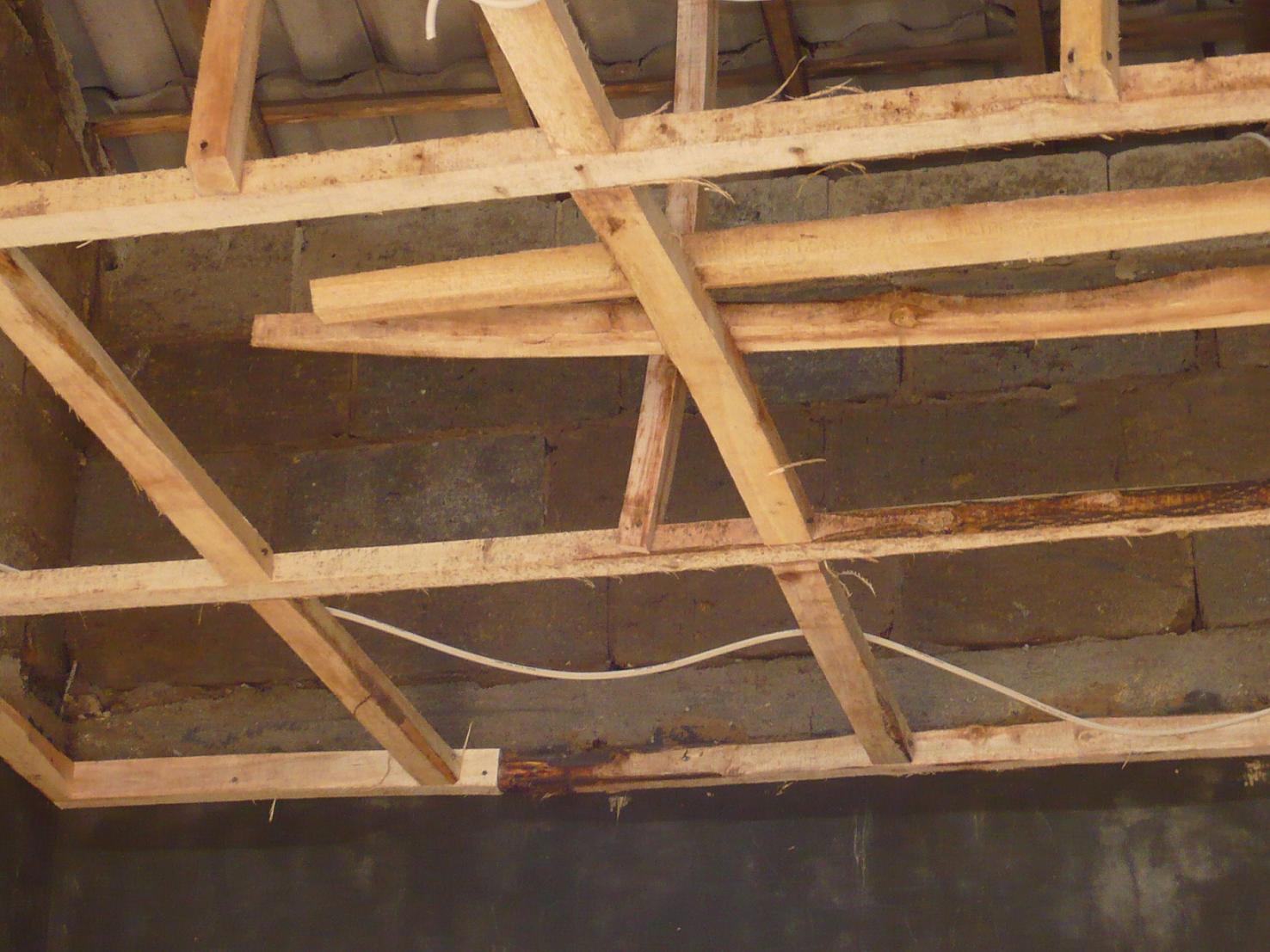  kayu  to dinding atap Info Perumahan Taman Anyelir s